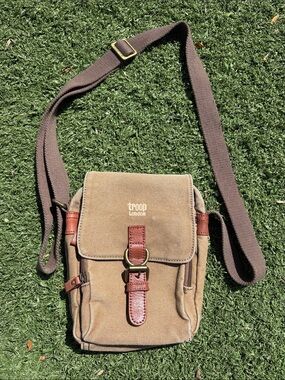 Troop London Classic Tan Canvas Messenger Bag with Removable adjustable Strap